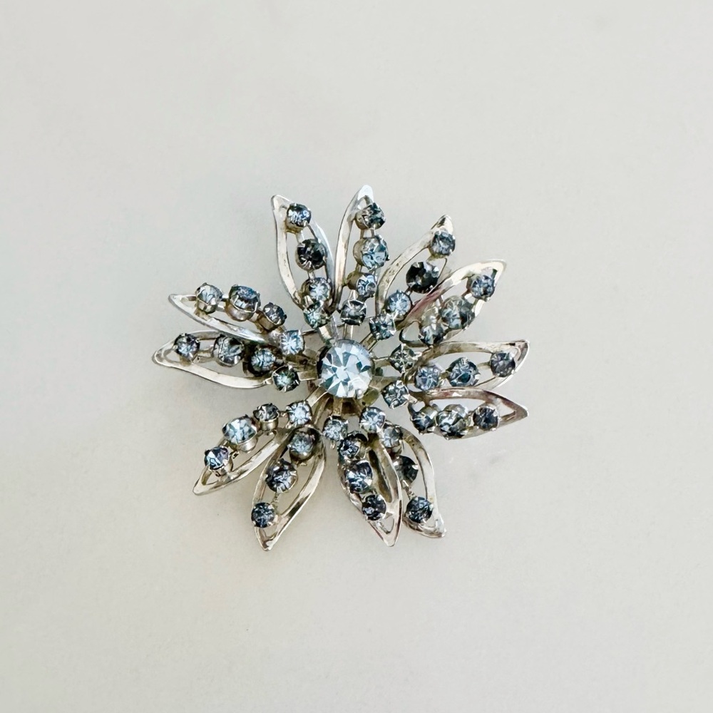 Vintage Blue Rhinestone Starburst Pendant Brooch, Silver Tone Snowflake Design